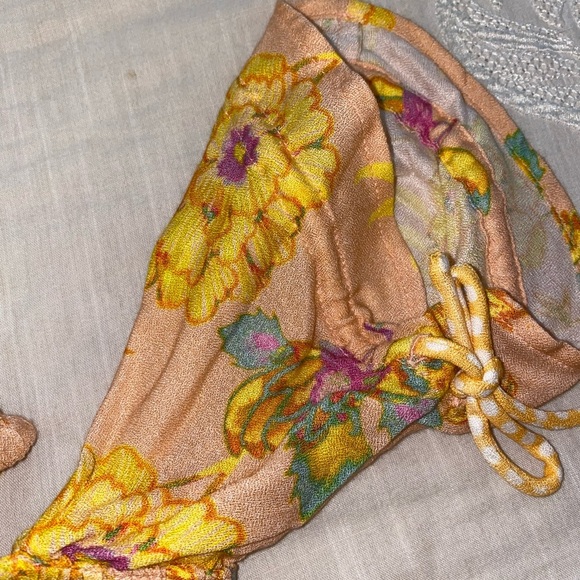 NWT Tularosa
Fran Smocked Floral Crop - Picture 6 of 9